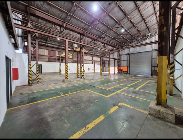 512M² FACTORY TO LET IN APEX